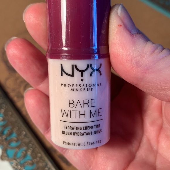 New NYX Bare With Me Hydrating Cheek Tint - Picture 4 of 4
